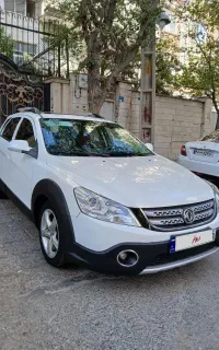 دانگ فنگ H30 کراس . مدل ۱۳۹۶