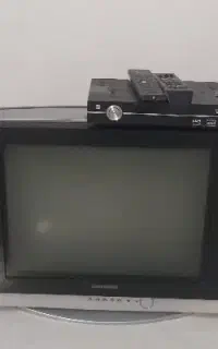 تلویزیون ۲۱ اینچ