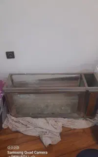 یک عدد آکواریوم کاملا سالم