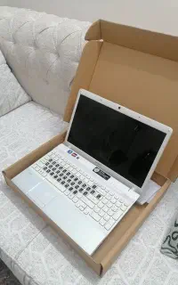 لپ تاپ در حد نو رام 10 گیگ با موس