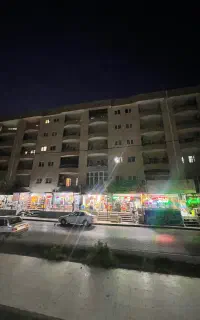 تجاری فروشی دور دریاچه