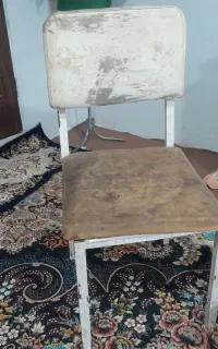 صندلی اهنی