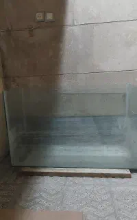 اکواریوم بزرگ شیشه زخیم