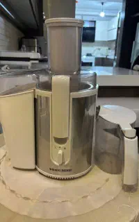 آبمیوه گیری بلک اند دیکر