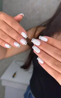 تخفیف ویژه کاشت و ترمیم ناخن با پنج سال سابقه