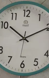 ساعت دیواری