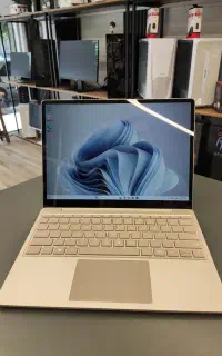 لپتاپ Surface Go با رنگ بسیار زیبا (فروش اقساطی)