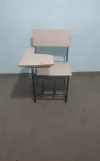 صندلی دانش اموزی
