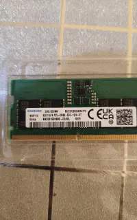 ram 8 Gig ddr5 lop top