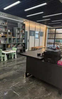 معلم زبان انگلیسی
