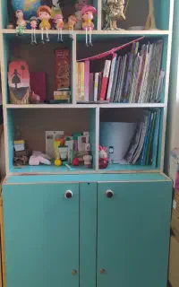 کمد و کتابخانه ومیز تحریر