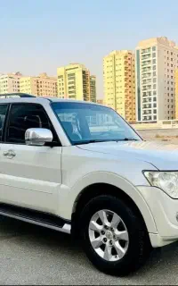 پاجیرو ۴ درب بدون رنگ