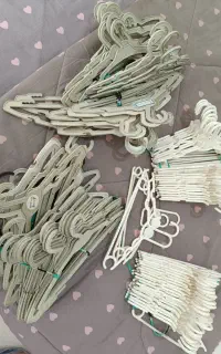 همه چوب لباسی هاسیصدهزارتومن سالم