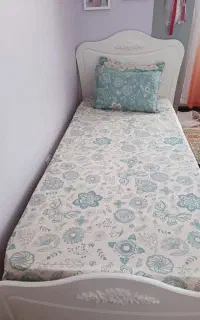 دوخت  روتختی پرده و لباس زنانه و بچه گانه