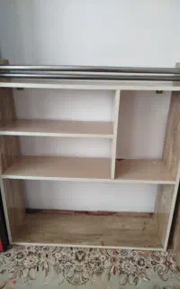 میز تحریر با کتابخانه