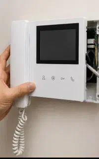 برقکار،سیم‌کشی ساختمان خدمات برق و عیب‌یابی،ایفون