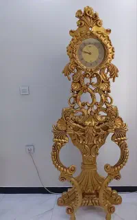 ساعت ایستاده. چوب راش