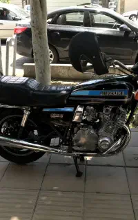 سوزوکی جی اس ۱۰۰۰