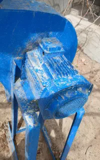 یدونه یونجه خردکن دست دو و یدونه آسیاب دست دو