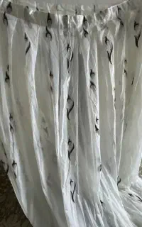 سه عدد پرده در حد نو وتمیز در ۳سایز