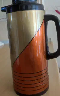 فلاسک داخل شیشه