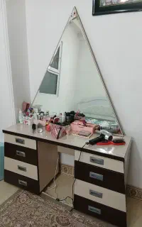 میز ارایش جادار