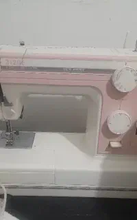 چرخ خیاطی ژانومه