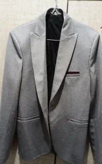کت تک کاملا نو وسالم سایزر۴۴وشلوار نو