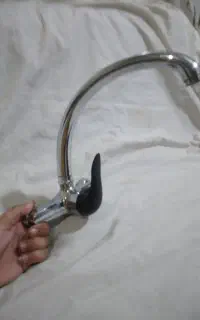 دوعددشیرظرفشویی سینک و شیردوکاره توالت وظرفشویی