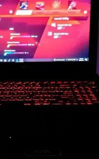 لپ تاپ گیمینگ ASUS ROG STRIX به همراه ست گیمینگ