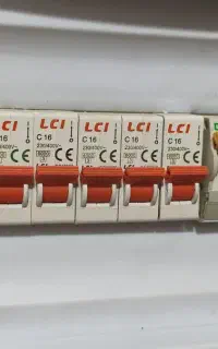 برقکاری و رفع اتصالی برق شهری و صنعتی
