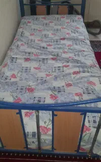 تخت خواب فلزی