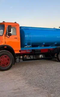 تانکر خاوری و بنز تک ورق سیاه و سفید