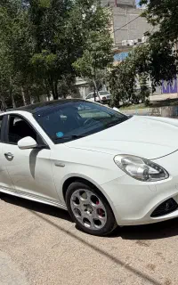 آلفا رومئو جولیتا۲۰۱۲
