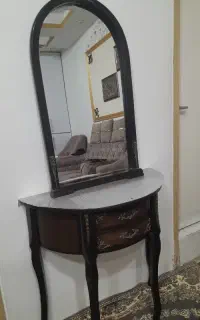 آینه و کنسول طرح کلاسیک