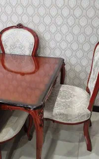 میز نهار خوری 8 نفره در حد نو