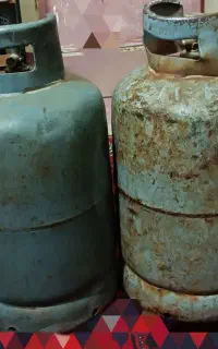 دو عدد کپسول پرسی