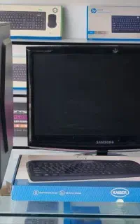 کامپیوتر کامل با مانیتور ال سی دی