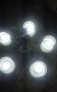 یک عدد لوستر پنج لامپه