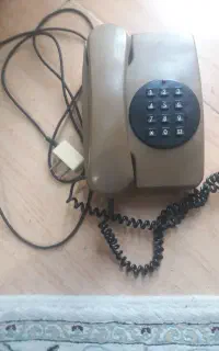 تلفن رو میزی ثابت