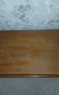 میز چوبی