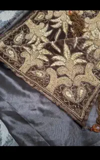 رومیزی جواهردوزی