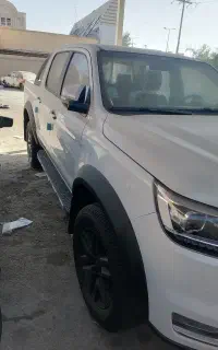 ماشین خودرو کی ام سی T8