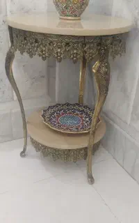 میز برنزی