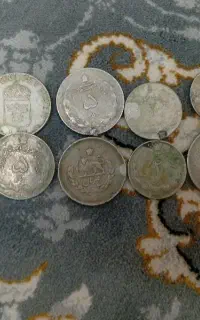 تعدادی سکه قدیمی