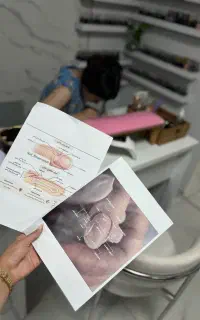 آموزش کاشت ناخن