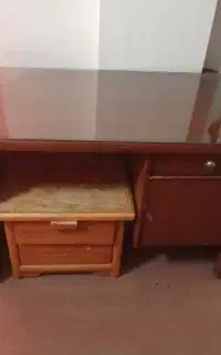 میز تحریر چوبی