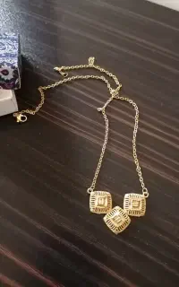 گردنبند رنگ ثابت
