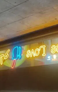 چراغ نعون برای کافه