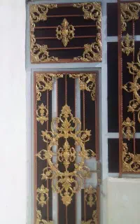 رنگ امیزی ساختمان و درب و پنجره